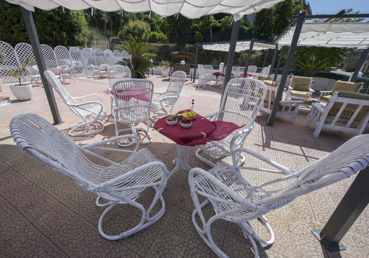 B&B Decarlo Property טרופאה מראה חיצוני תמונה